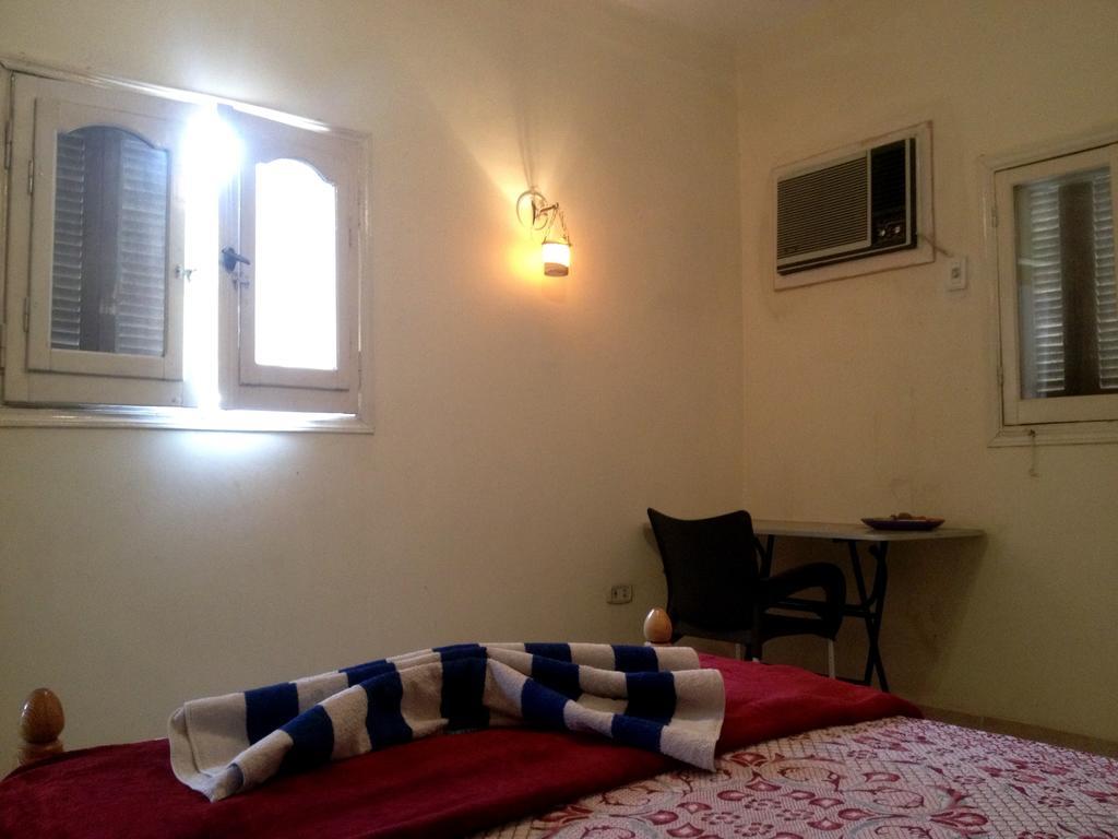 Pyramids Loft Homestay Kafrat al Jabal Phòng bức ảnh