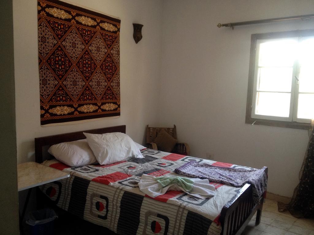 Pyramids Loft Homestay Kafrat al Jabal Phòng bức ảnh